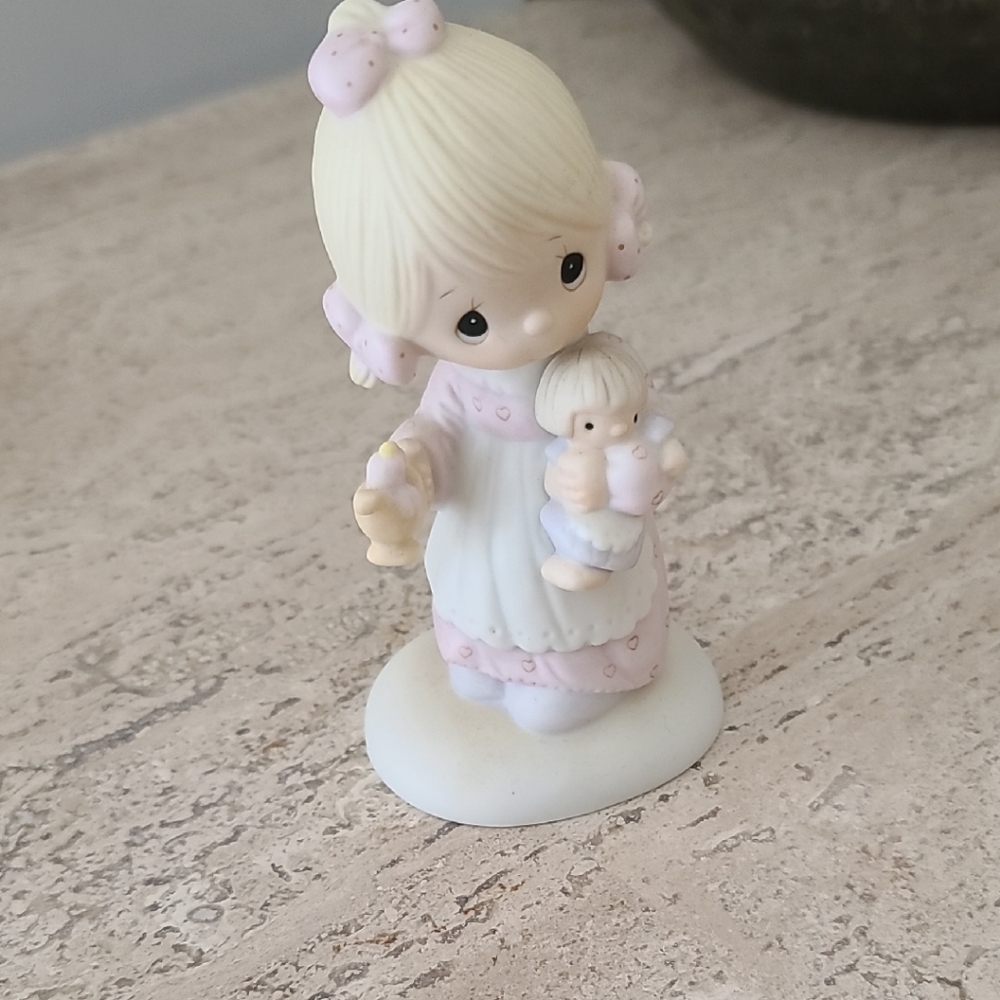 Cream and Pink Decor Accents Figurine